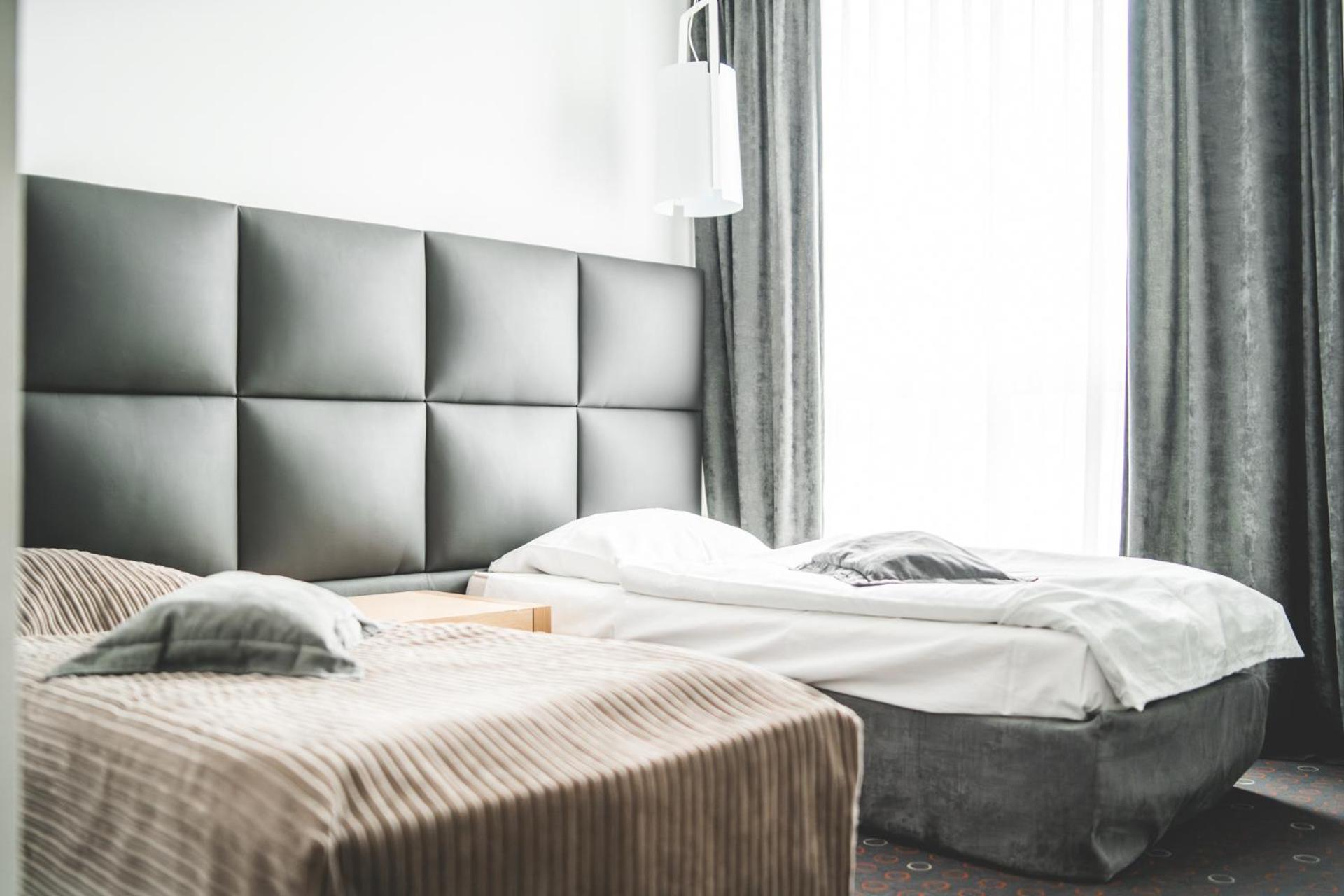 Aroma Stone Hotel Spa Syców Exteriör bild
