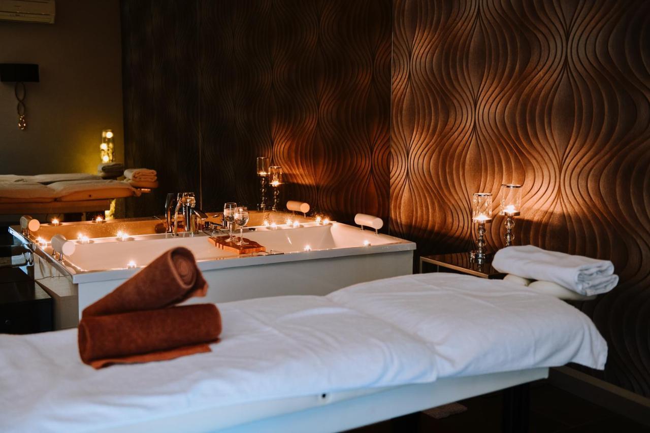 Aroma Stone Hotel Spa Syców Exteriör bild